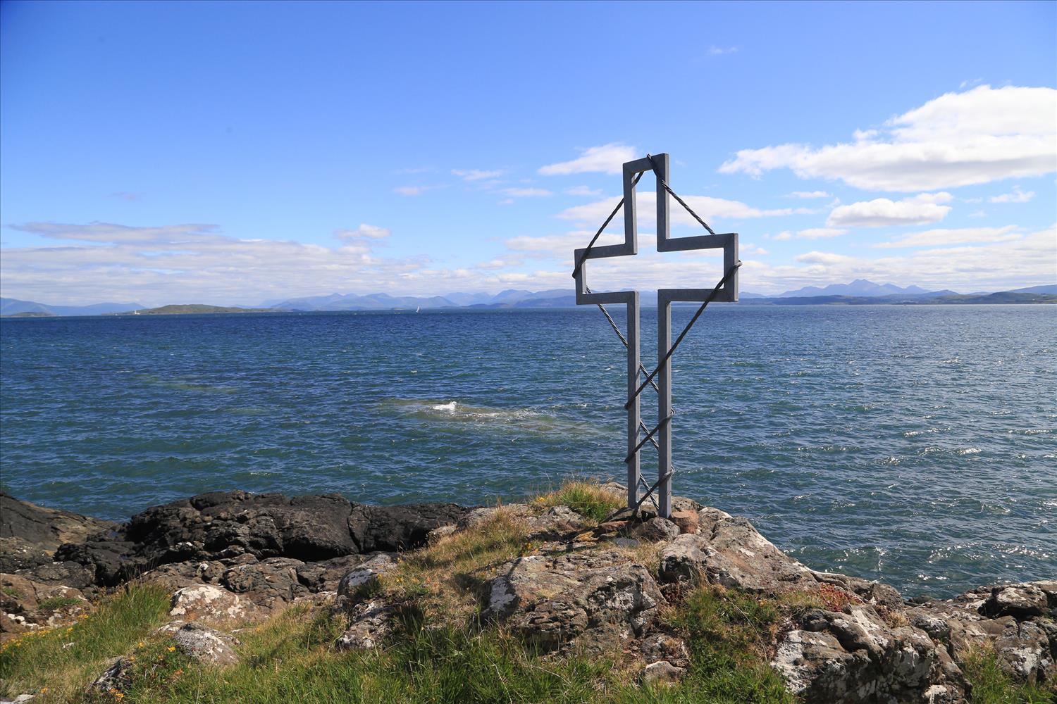 Memorial Cross